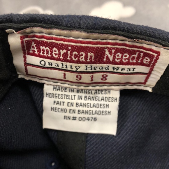 Boston Red Sox Hat/Geometric Aztec Brim Pattern - Picture 4 of 6